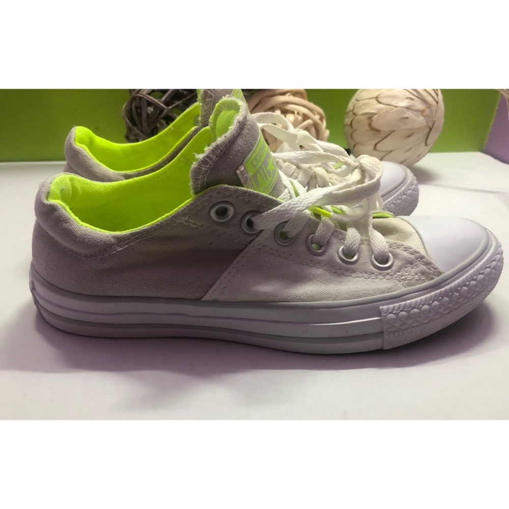 Converse Chuck Taylor ColorBlock Sneaker - Picture 4 of 5